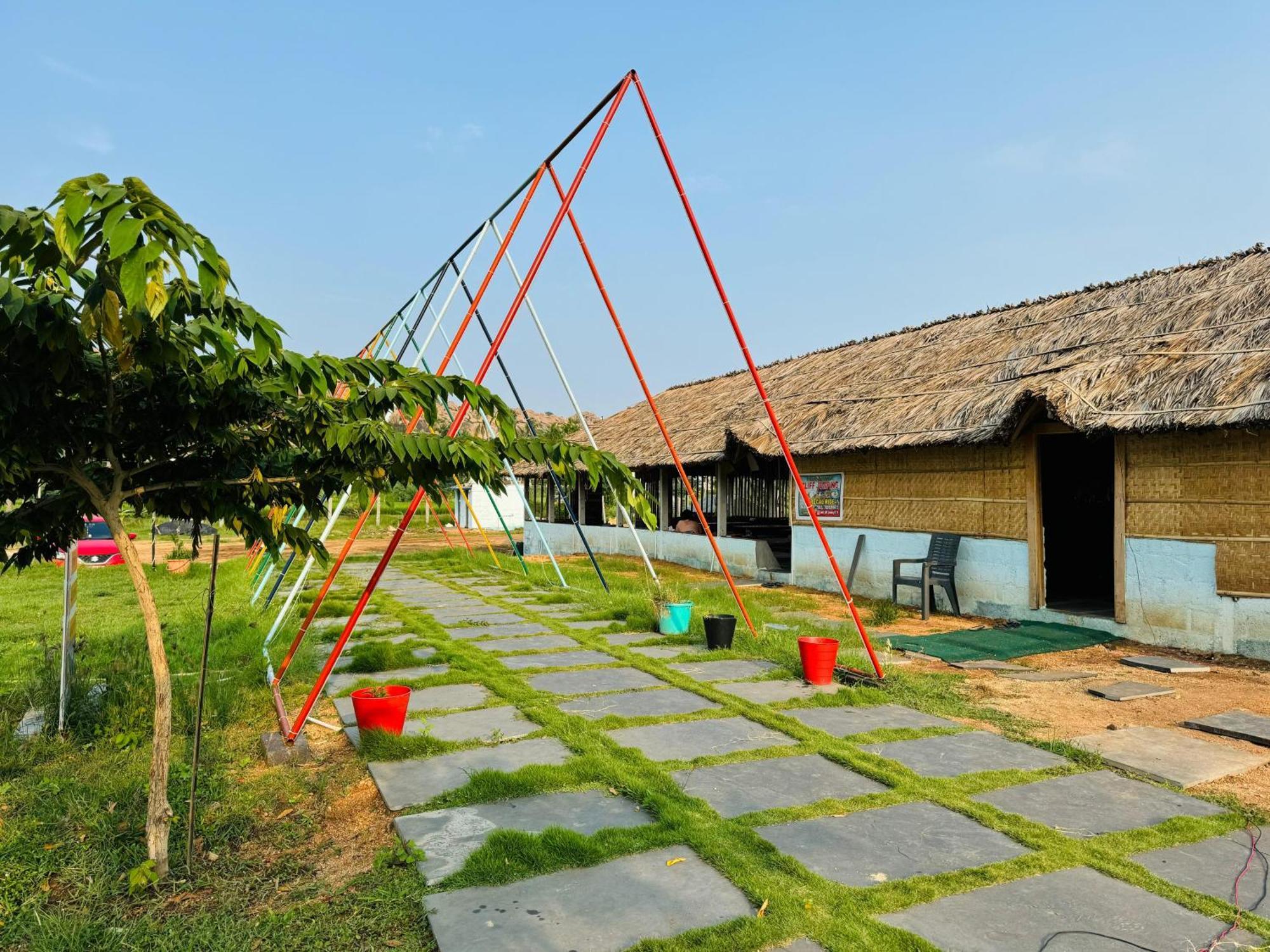 Murali Guesthouse ฮัมปี ภายนอก รูปภาพ